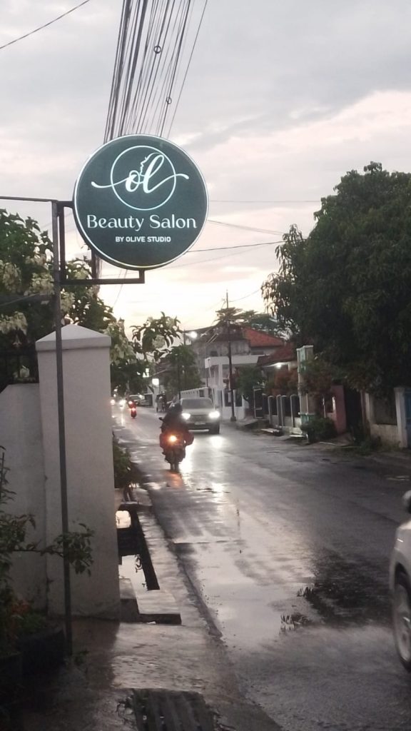 Jasa Neon Box Tasikmalaya: Solusi Papan Nama Bisnis yang Menarik